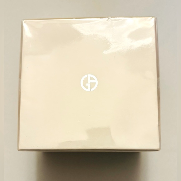 🧨SOLD🧨 Giorgio Armani Crema Nuda - Picture 2 of 3